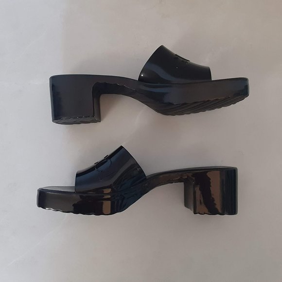 GUCCI | Rubber Slide Sandal - Picture 7 of 13